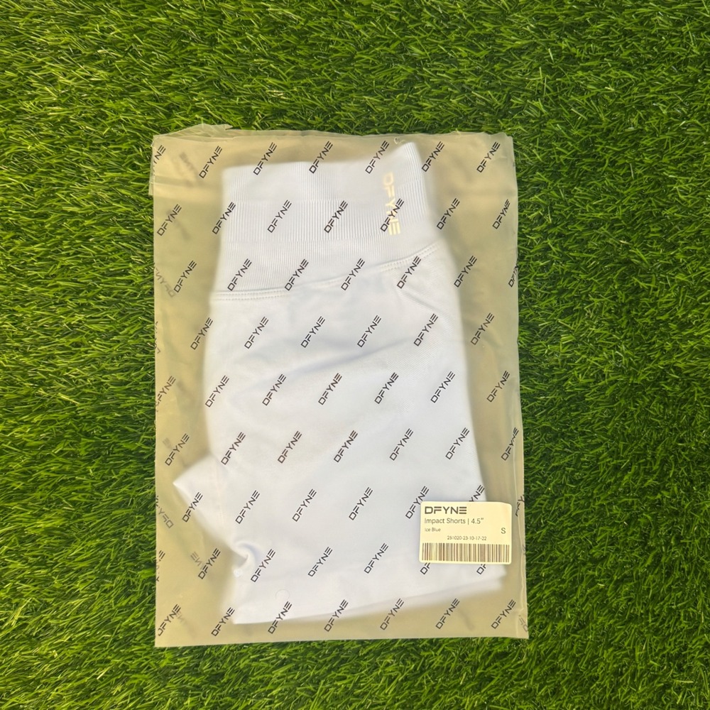 Dfyne impact shorts 4.5" ice blue small - Picture 4 of 5